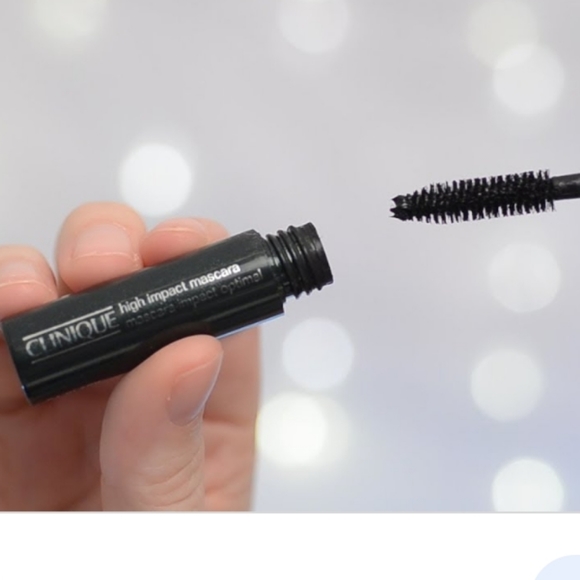 💙Clinique MINI High Impact Mascara NWT - Picture 2 of 5